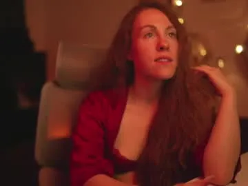 LillyPark – webcam model profile photo Image 3