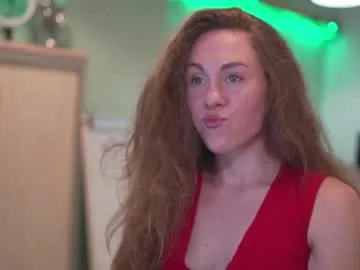 LillyPark – webcam model profile photo Image 9