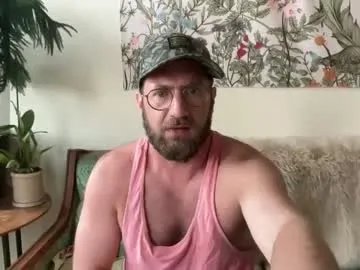 HugeTitties – webcam model profile photo Image 8