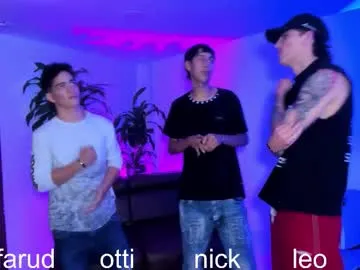 LauraFord – webcam model profile photo Image 2