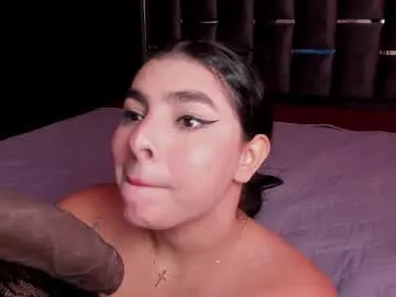 AmyBelmontt – webcam model profile photo Image 10