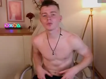 SariMiller – webcam model profile photo Image 4