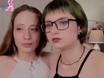 CassieGil – webcam model profile photo Image 13