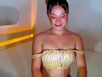 bellecollins – webcam model profile photo Image 3