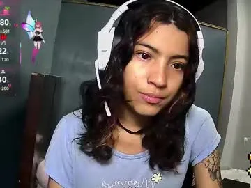 CassieGil – webcam model profile photo Image 11