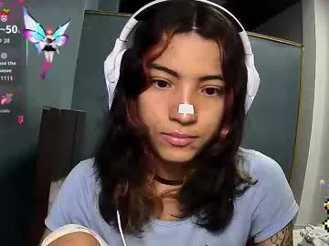 CassieGil – webcam model profile photo Image 12