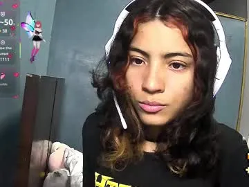 CassieGil – webcam model profile photo Image 2