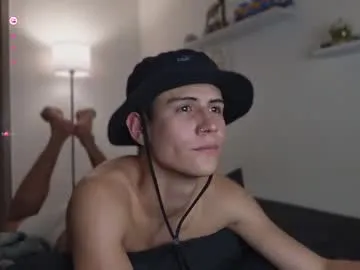 pizza_pa – webcam model profile photo Image 15