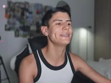 pizza_pa – webcam model profile photo Image 4