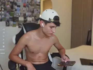 pizza_pa – webcam model profile photo Image 6