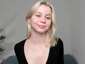 KataSalazar – webcam model profile photo Image 14