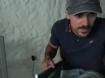 alanna_Micheles – webcam model profile photo Image 3