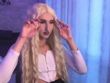 LiliSnow – webcam model profile photo Image 2