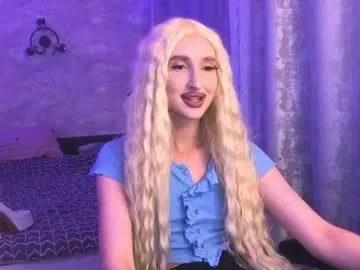 LiliSnow – webcam model profile photo Image 5