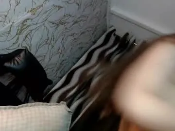 Amylewiss – webcam model profile photo Image 12