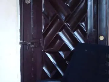 AmyBelmontt – webcam model profile photo Image 12