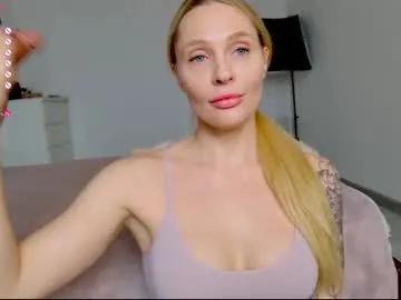 IsabelaJohnson – webcam model profile photo Image 9