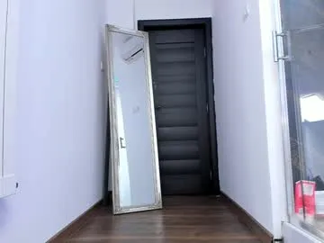 CheerryX – webcam model profile photo Image 14