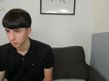 paroncho – webcam model profile photo Image 4