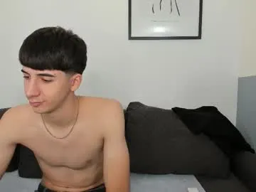 paroncho – webcam model profile photo Image 8