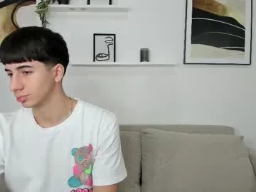 paroncho – webcam model profile photo Image 9