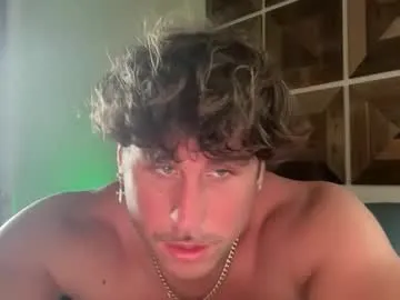 paronti – webcam model profile photo Image 2