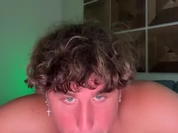 paronti – webcam model profile photo Image 9