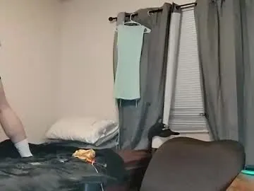 R0422 – webcam model profile photo Image 6