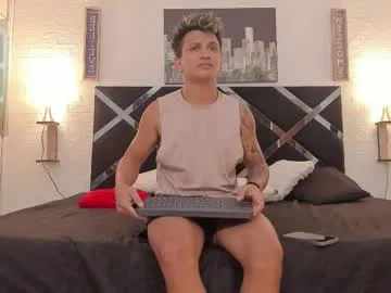 ValenWill – webcam model profile photo Image 19