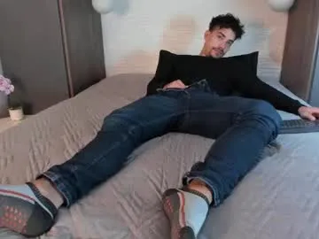 Donovan_Desmond – webcam model profile photo Image 3