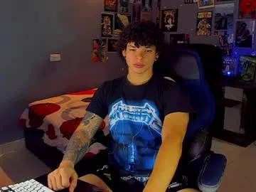 Donovan_Desmond – webcam model profile photo Image 11