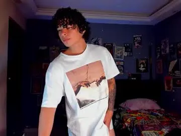 Donovan_Desmond – webcam model profile photo Image 15