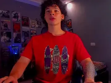 Donovan_Desmond – webcam model profile photo Image 4