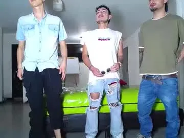 hijin_ – webcam model profile photo Image 3