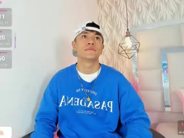 GiaMazzon – webcam model profile photo Image 11