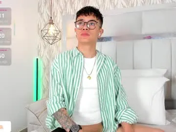 GiaMazzon – webcam model profile photo Image 9