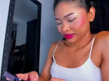 SkyLumen – webcam model profile photo Image 10