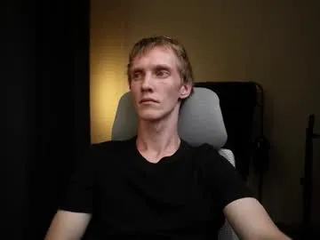 R0422 – webcam model profile photo Image 12