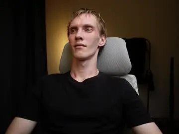 R0422 – webcam model profile photo Image 15