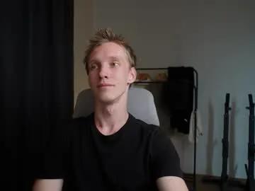 R0422 – webcam model profile photo Image 6