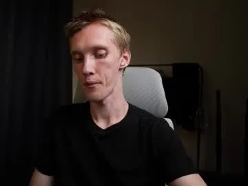 R0422 – webcam model profile photo Image 7