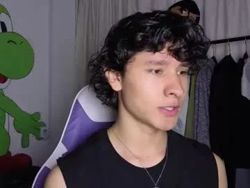 AmyBelmontt – webcam model profile photo Image 8