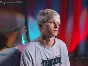 AnnyReina – webcam model profile photo Image 3