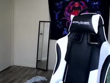 Donovan_Desmond – webcam model profile photo Image 3