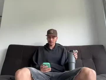 AAASuck – webcam model profile photo Image 16