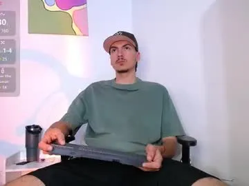 AAASuck – webcam model profile photo Image 9