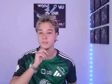 CassieGil – webcam model profile photo Image 15