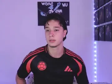 CassieGil – webcam model profile photo Image 3