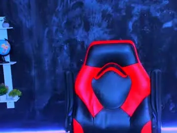 powq05 – webcam model profile photo Image 2