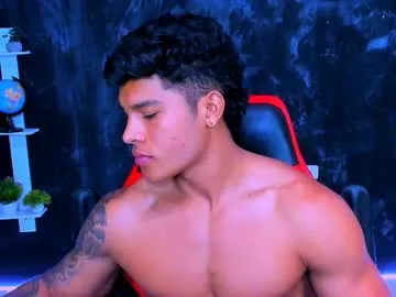 powq05 – webcam model profile photo Image 3